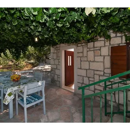 A Distinctive Holiday With Panoramic View In Selca Brac Sumartin